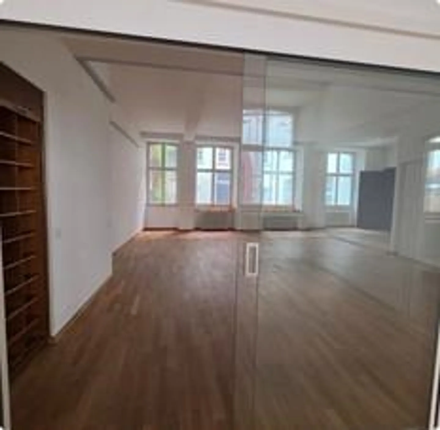Bureau et espace de pratique lumineux et représentatif près de la Freie Strasse - Photo 5 sur 15