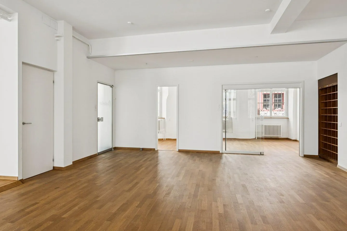Bureau et espace de pratique lumineux et représentatif près de la Freie Strasse - Photo 11 sur 15