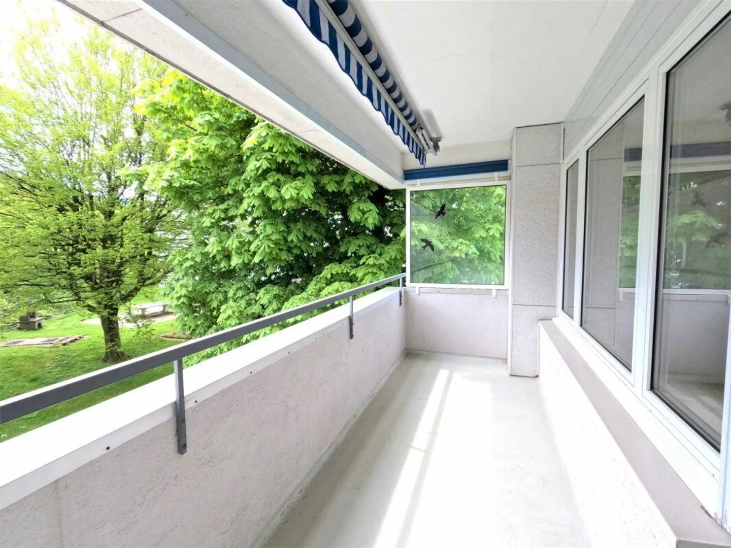 Vivre près de la ville - Votre nouvel appartement de 2,5 pièces ! - Photo 1 sur 8