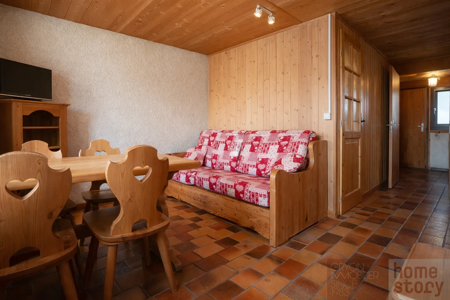 Ski studio with direct access to the slopes in Alpe des Chaux with corner balcony - Photo 2 of 10