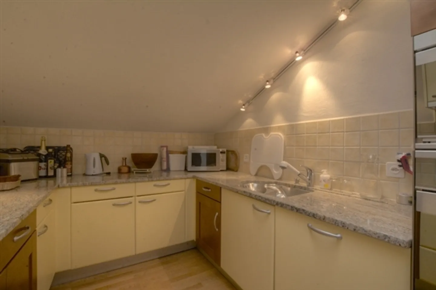 «Wunderschöne 5.0-Zimmer-Maisonette-Wohnung im Zentrum des Dorfes» - Foto 6 von 13