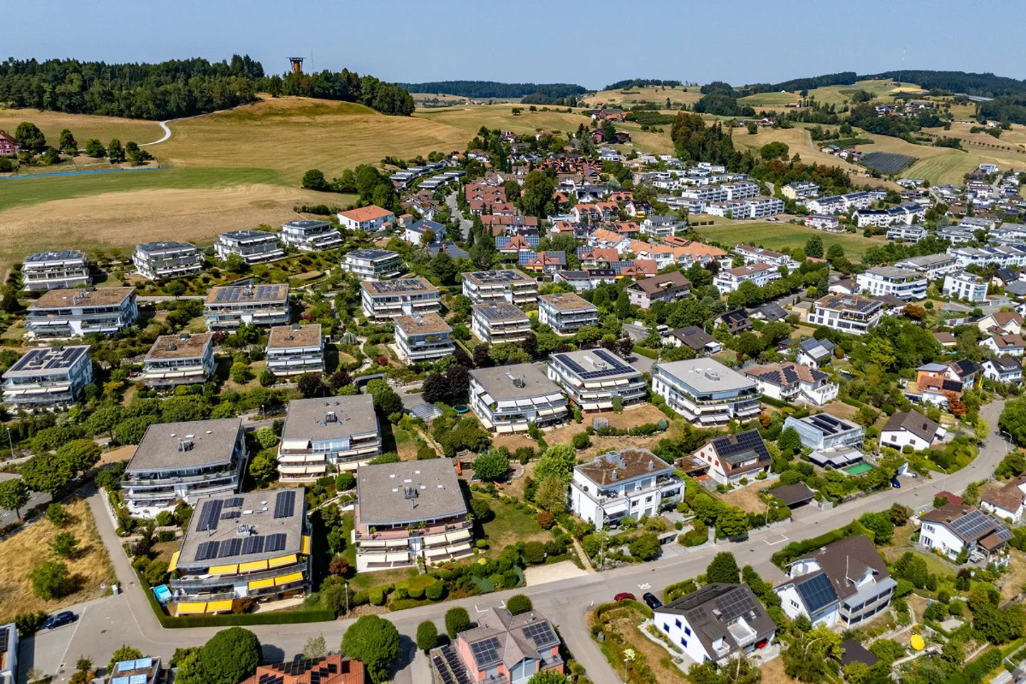 Geräumige Wohnung mit herrlichem Blick - Foto 3 von 19