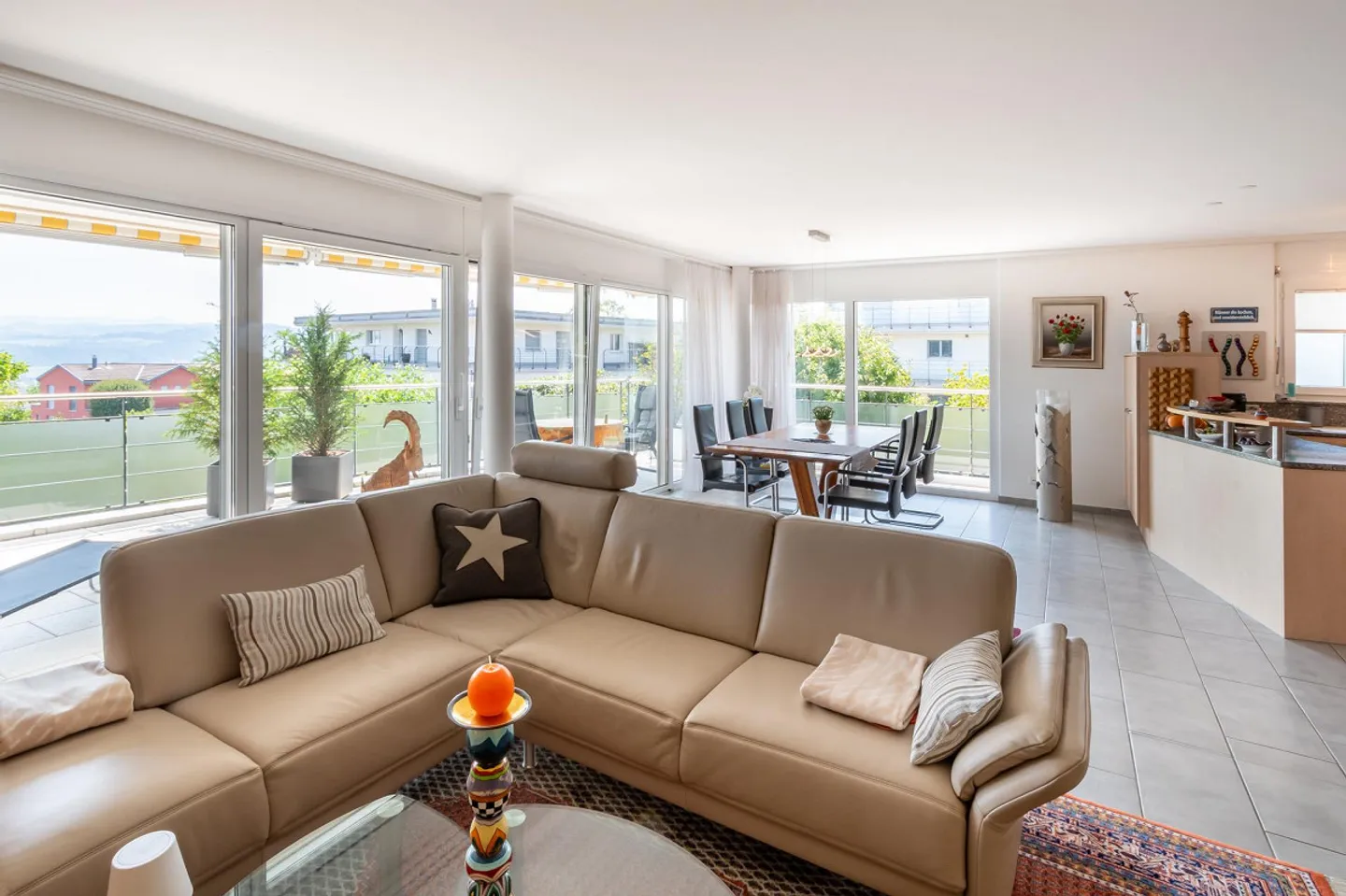 Geräumige Wohnung mit herrlichem Blick - Foto 8 von 19