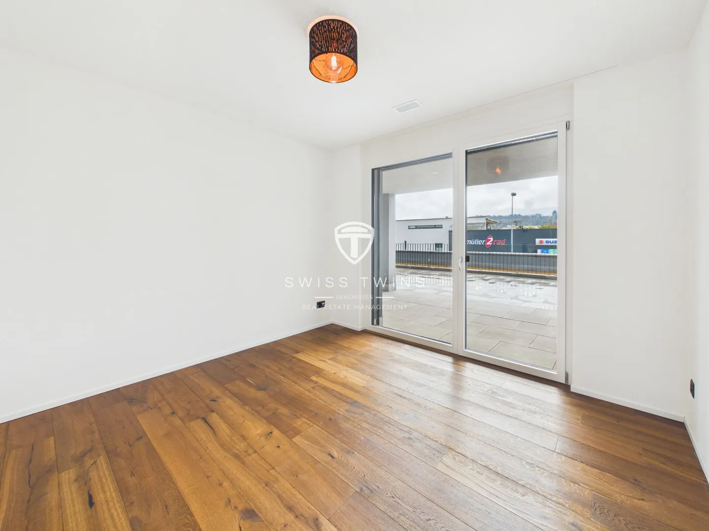 Appartement de terrasse luxueux de 3,5 pièces avec terrasse privée de 132 m² et vue imprenable sur Pilatus et Rigi - Photo 12 sur 20