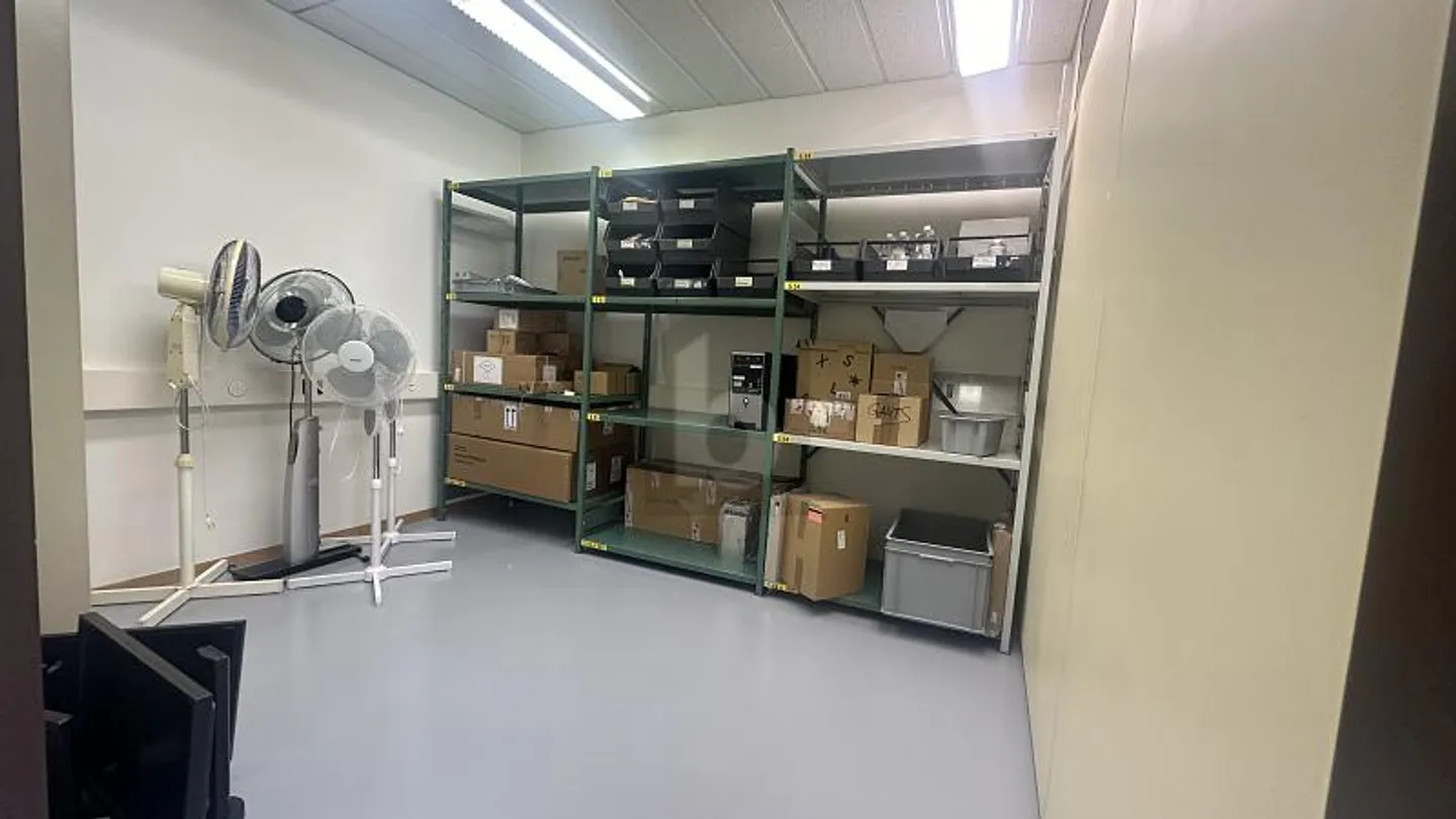 Spacious Office Space in Lausanne - Photo 2 of 5