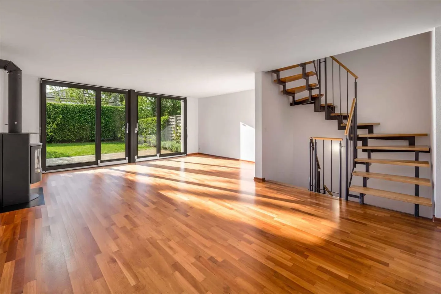 Semi-detached house for sale - Photo 2 of 13