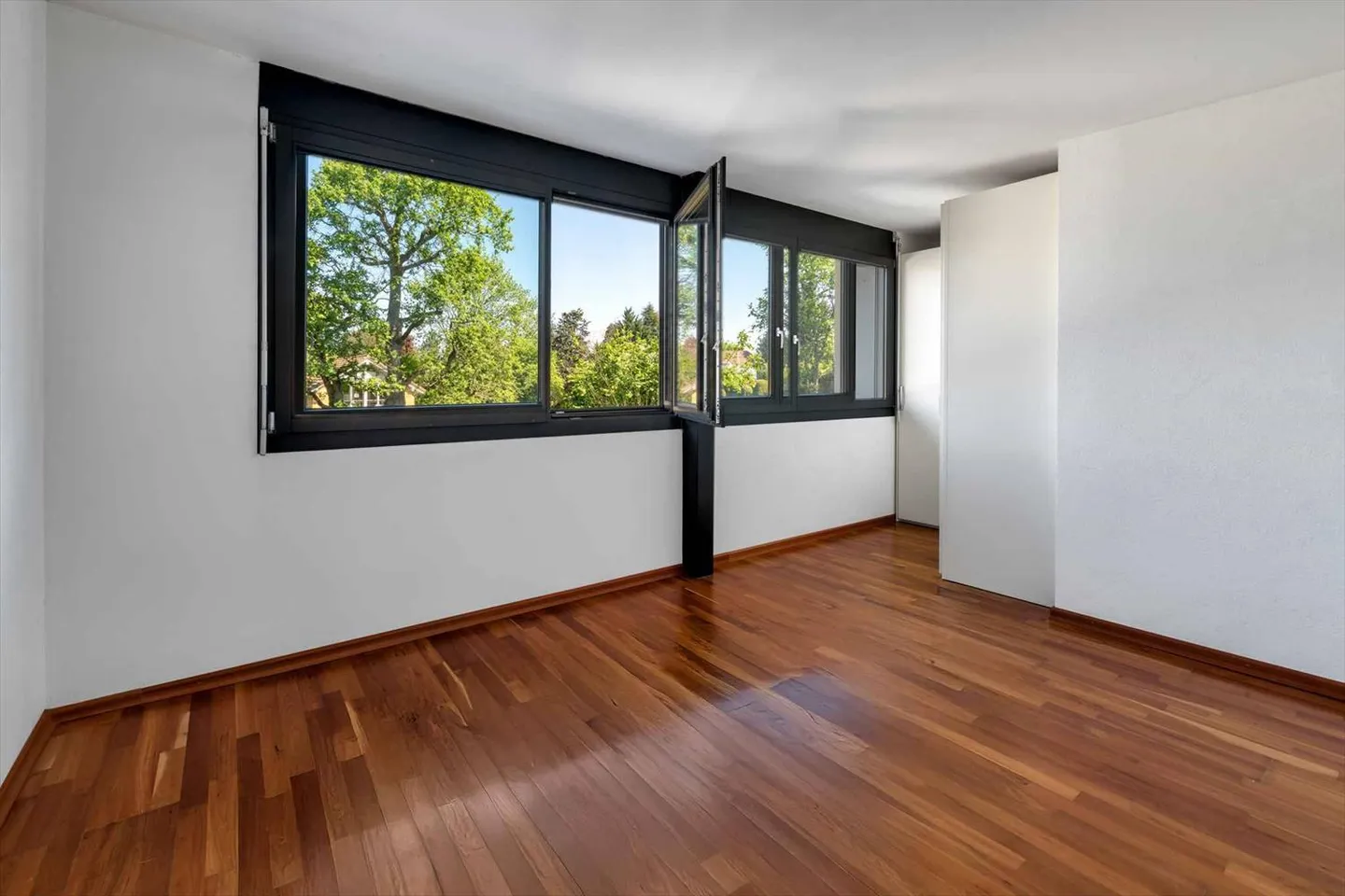 Semi-detached house for sale - Photo 7 of 13