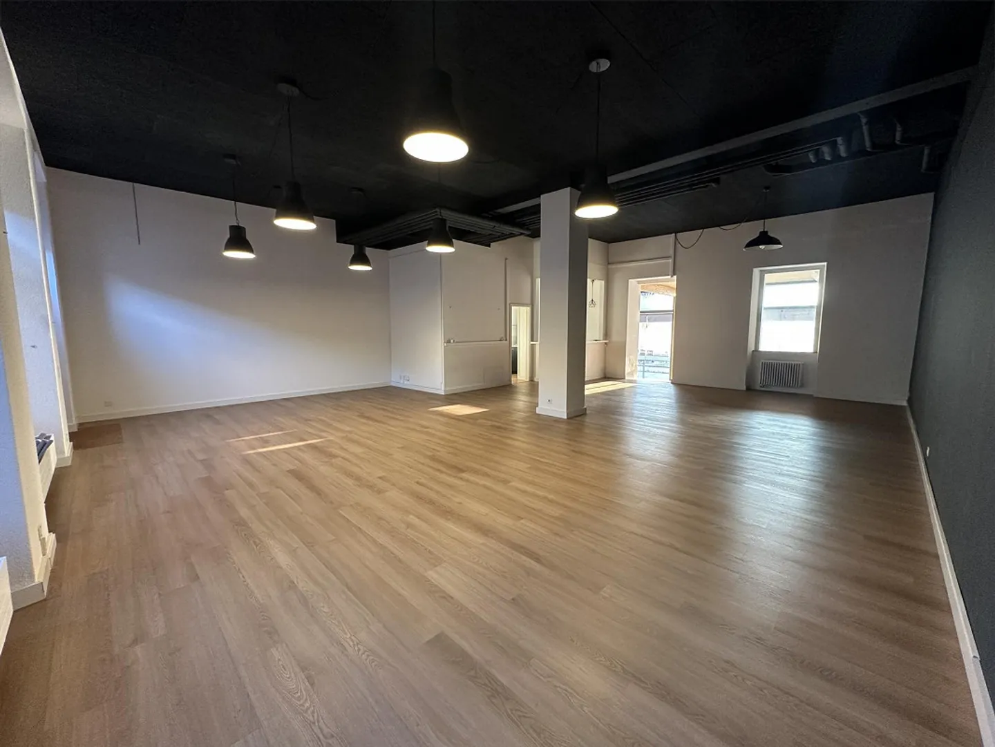 Large Open Space Office - Photo 1 of 6