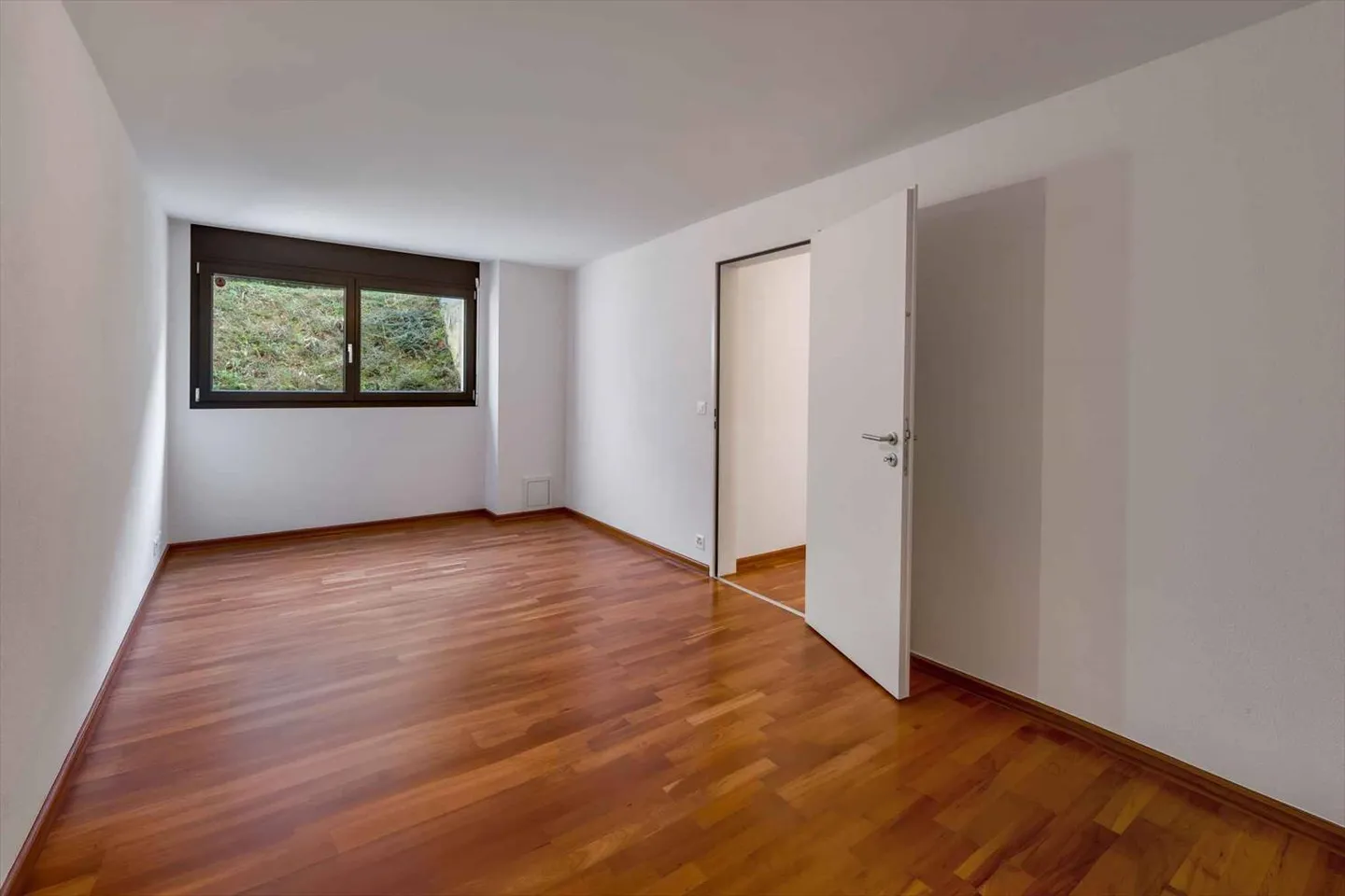 Semi-detached house for sale - Photo 10 of 13