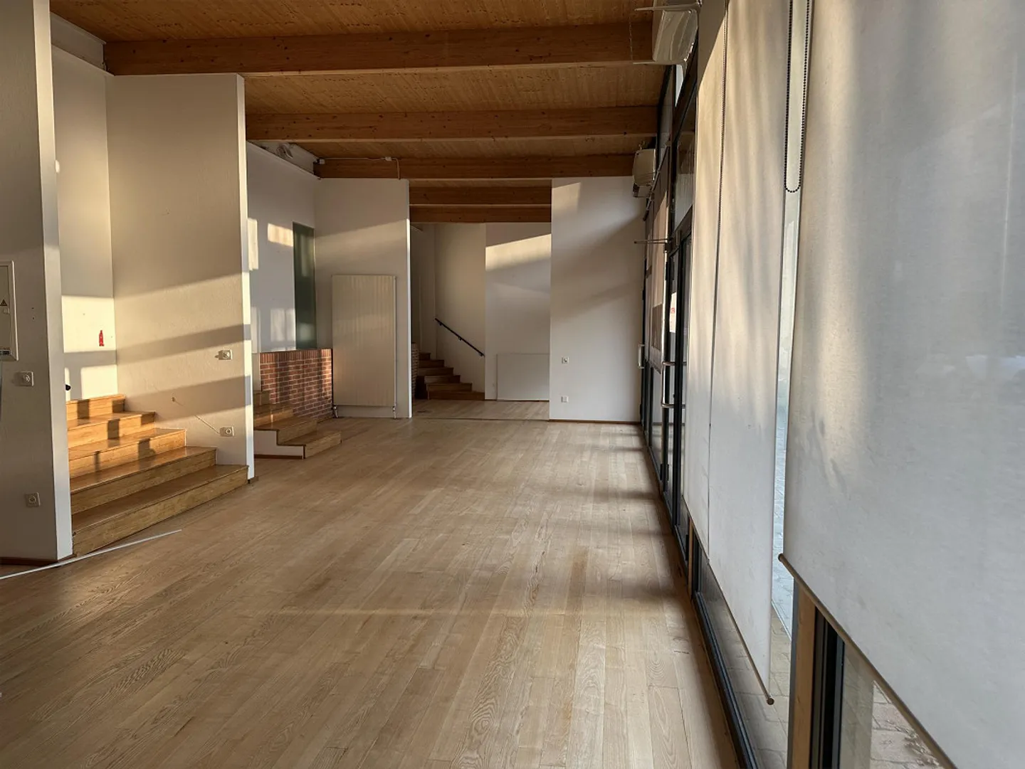 Large Open Space Office - Photo 6 of 6