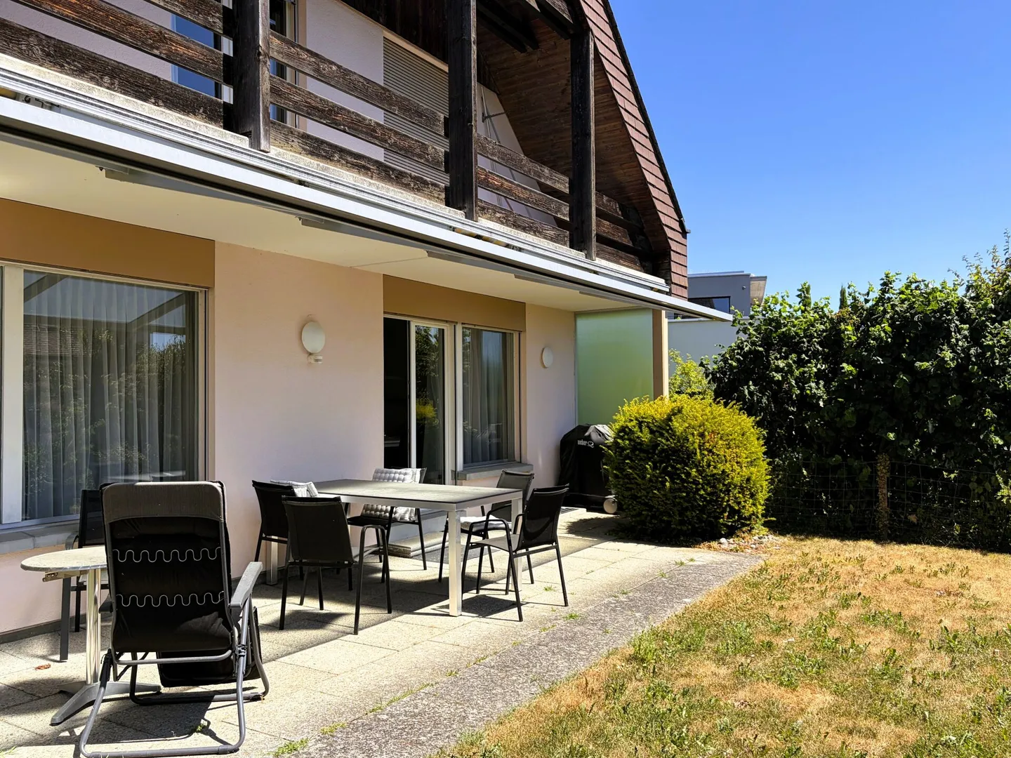 703 m² Terrain à bâtir ou maison individuelle de 4,5 pièces nécessitant des rénovations dans un quartier résidentiel prisé - Photo 6 sur 13