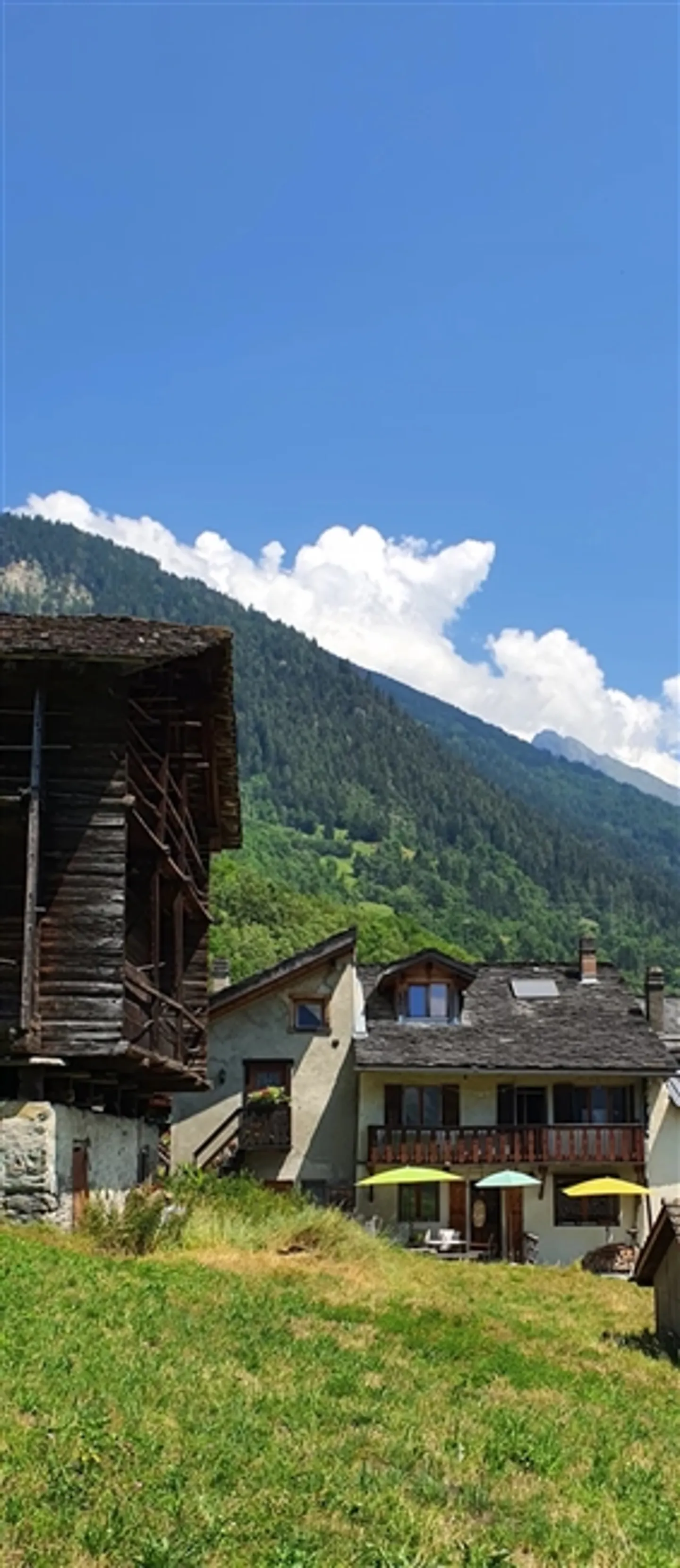 «Traditionelles Dorfhaus in Bagnes, Schweiz» - Foto 12 von 12