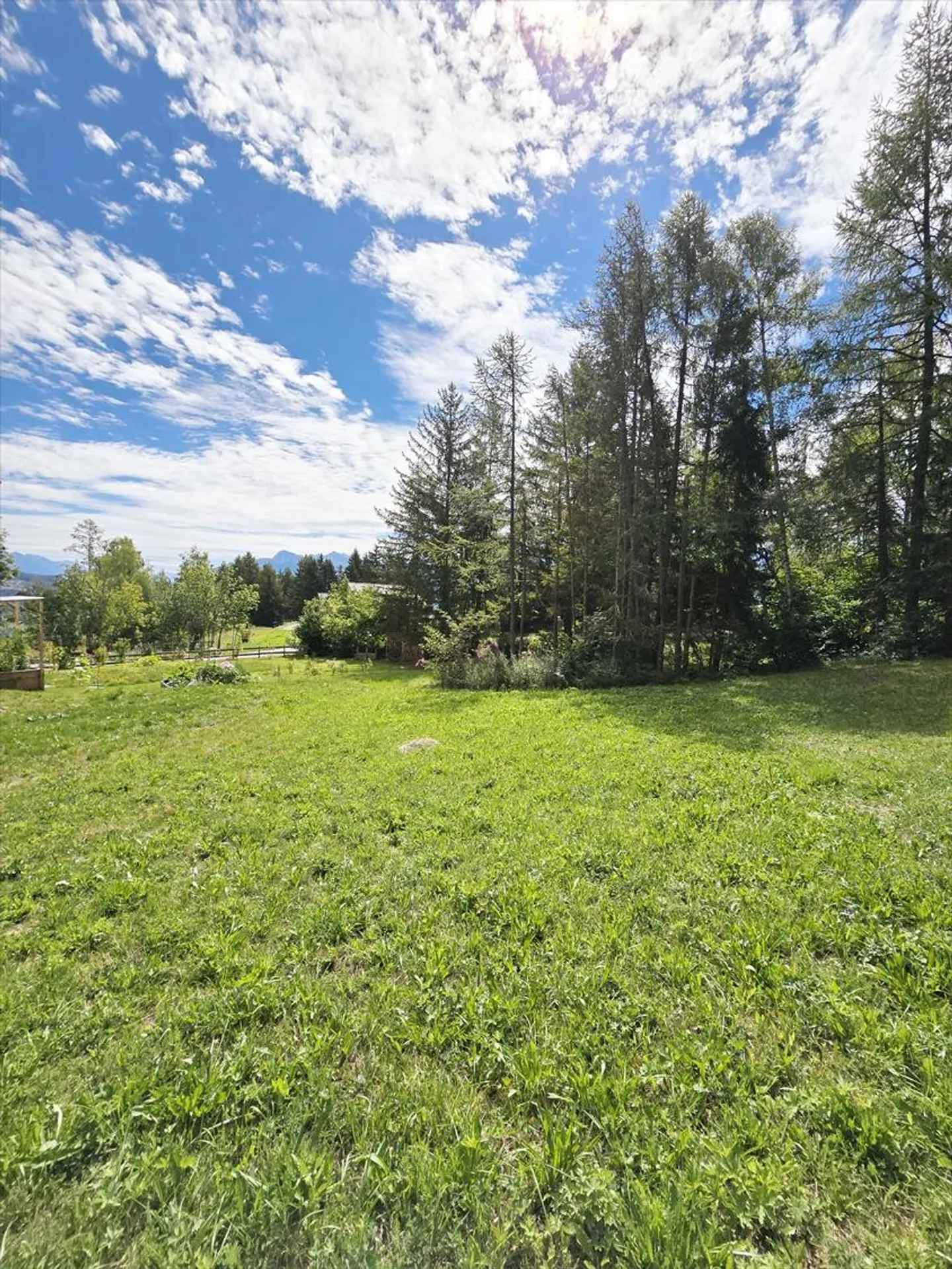 Large building plot in Mayens d'Arbaz - Photo 1 of 2