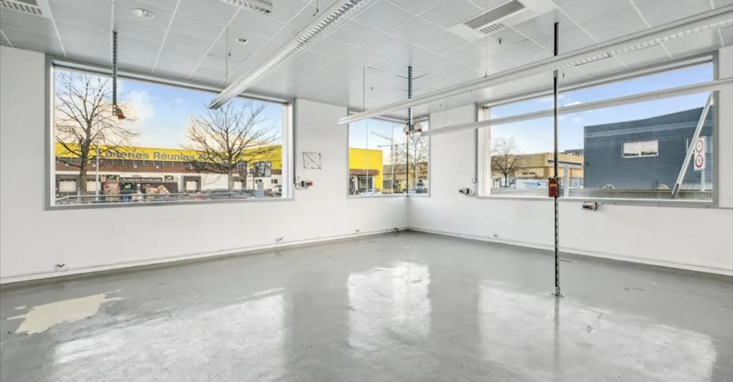 Office space for rent - Photo 6 of 12