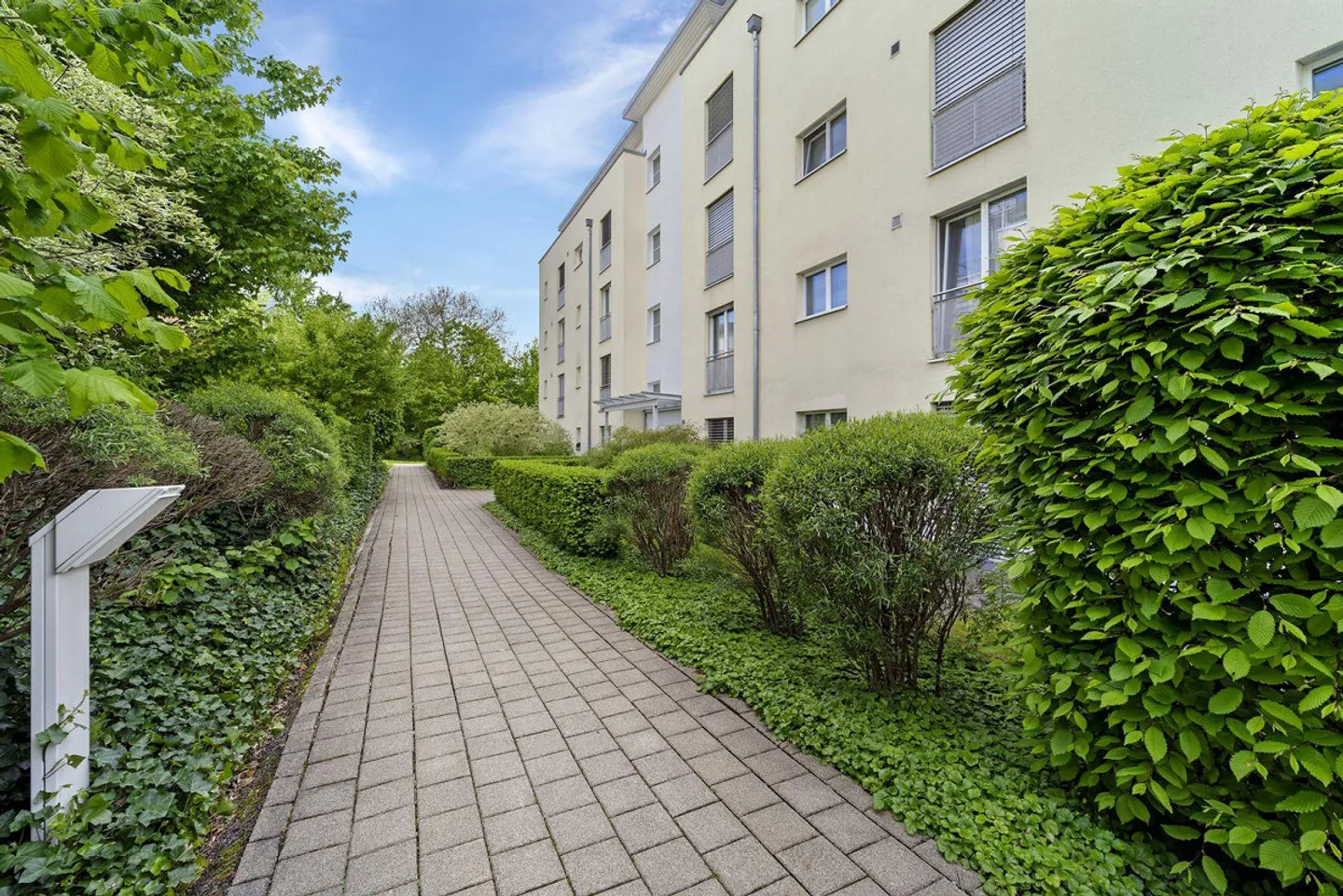 Helles Apartment in idyllischer Lage - Foto 2 von 8