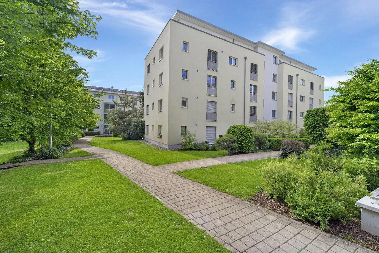 Helles Apartment in idyllischer Lage - Foto 1 von 8