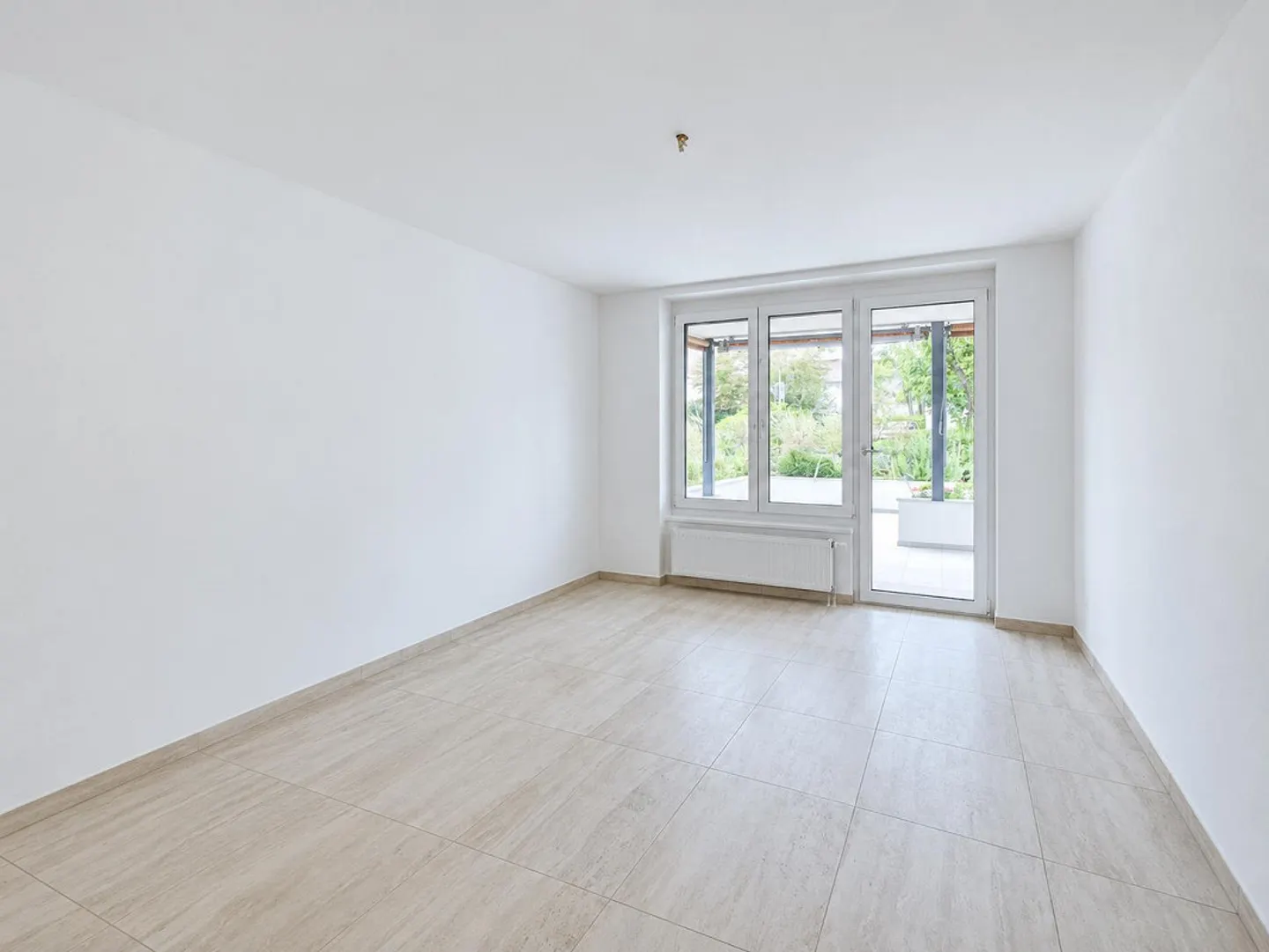 Charming Garden Apartment in Wettingen - Photo 4 of 8