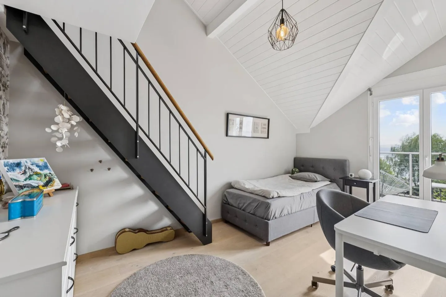 Un'eleganza contemporanea rivolta verso l'orizzonte - Foto 11 di 13