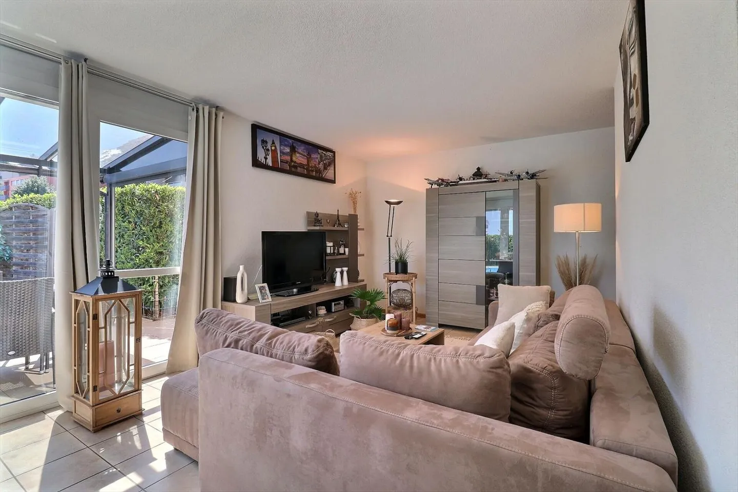 Villa 5.5 camere con piscina e jacuzzi - Foto 5 di 13