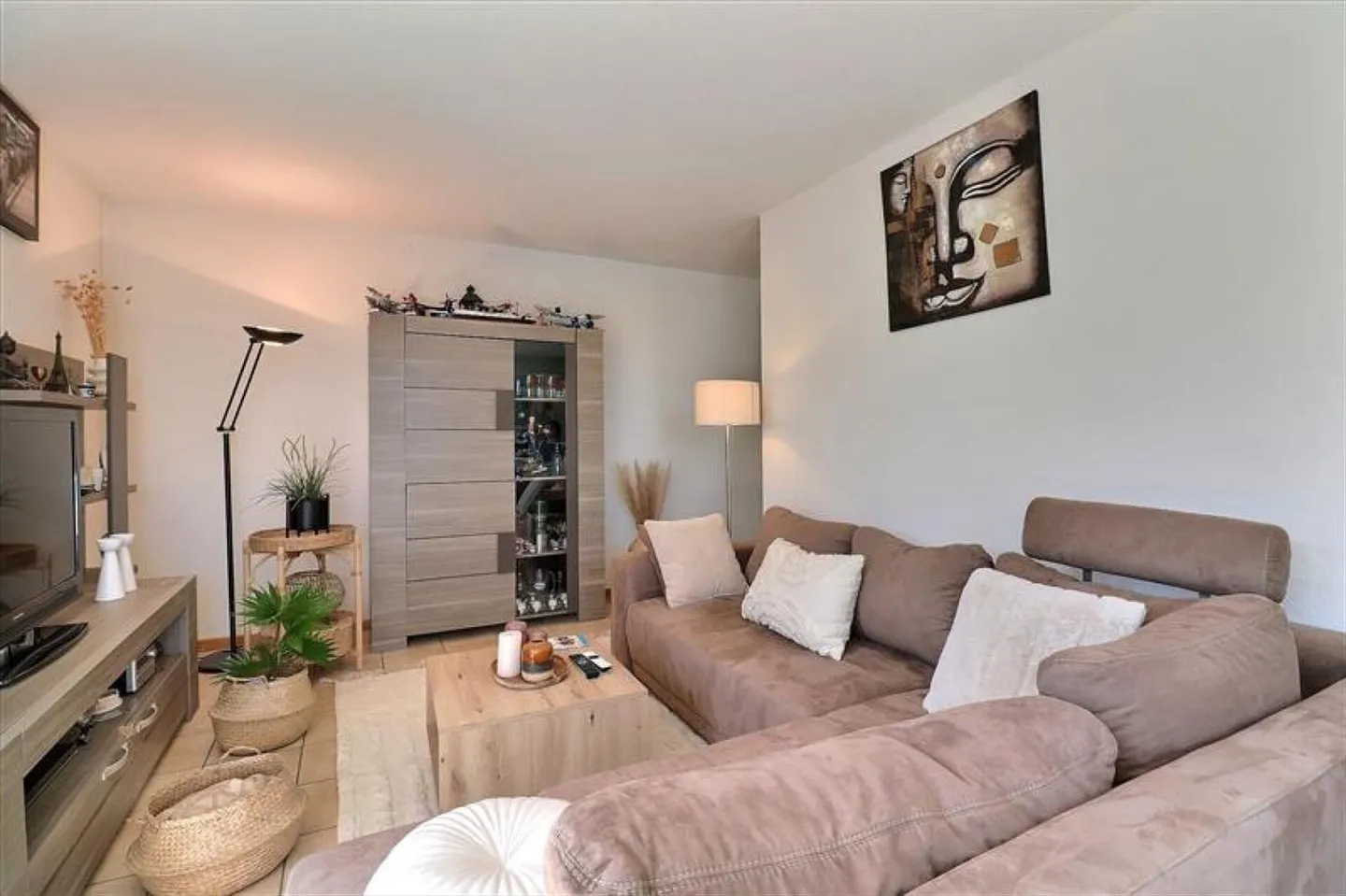 Villa 5.5 camere con piscina e jacuzzi - Foto 4 di 13