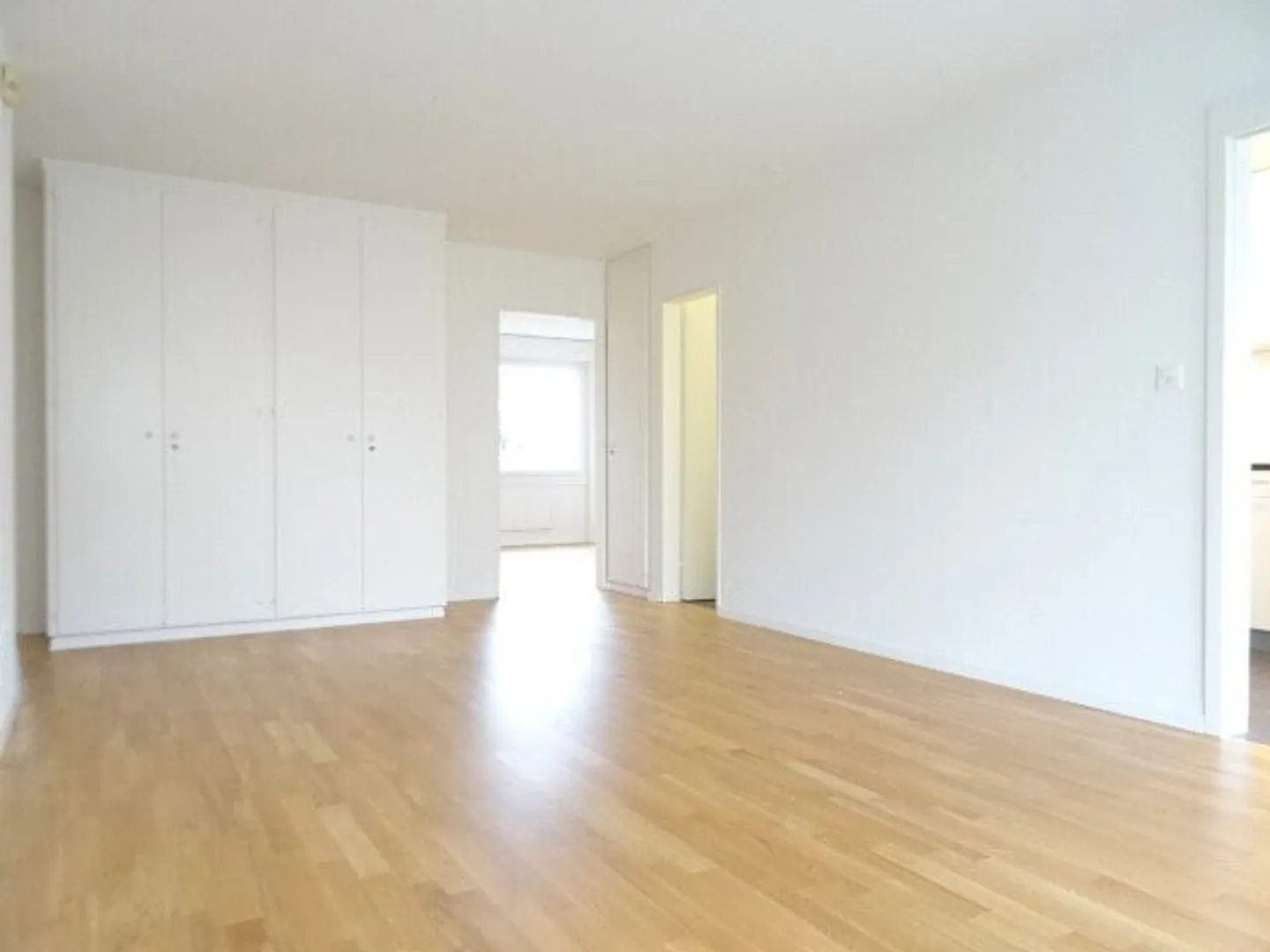 Moderne 4.5-Zimmer Wohnung - Foto 8 von 13