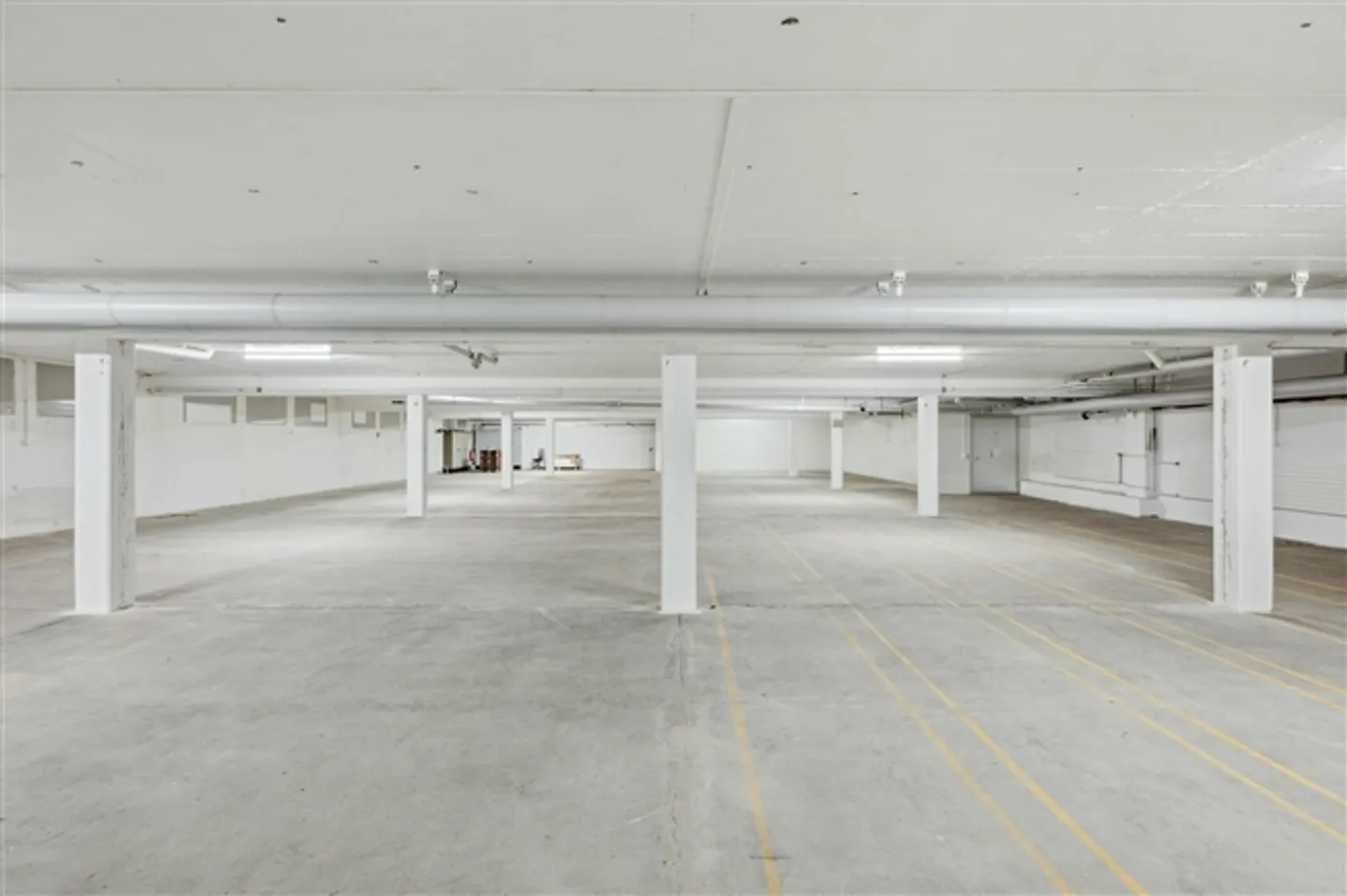 Geräumige Lagerfläche in Bahnhofsnähe - Foto 1 von 9