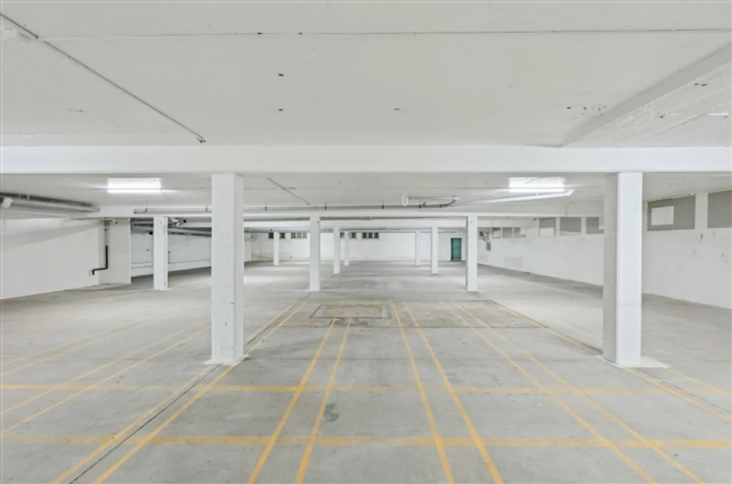 Geräumige Lagerfläche in Bahnhofsnähe - Foto 3 von 9