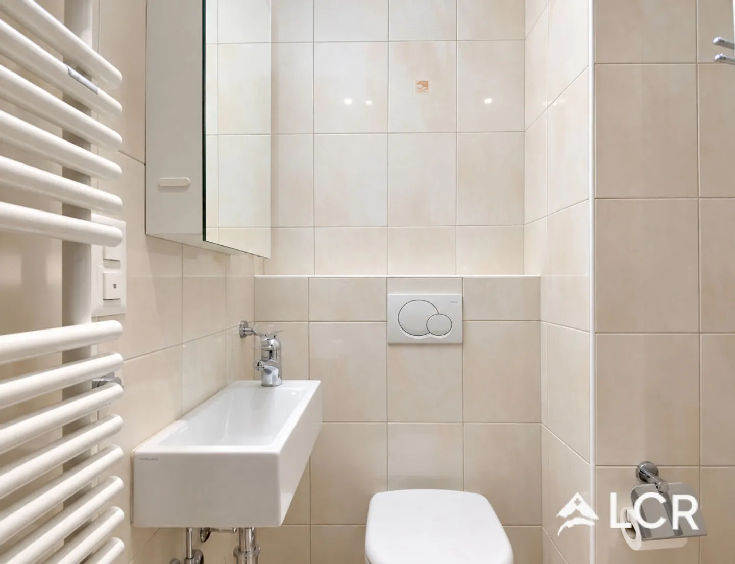 Beautiful 3.5-room apartment in Crans - Photo 3 of 10