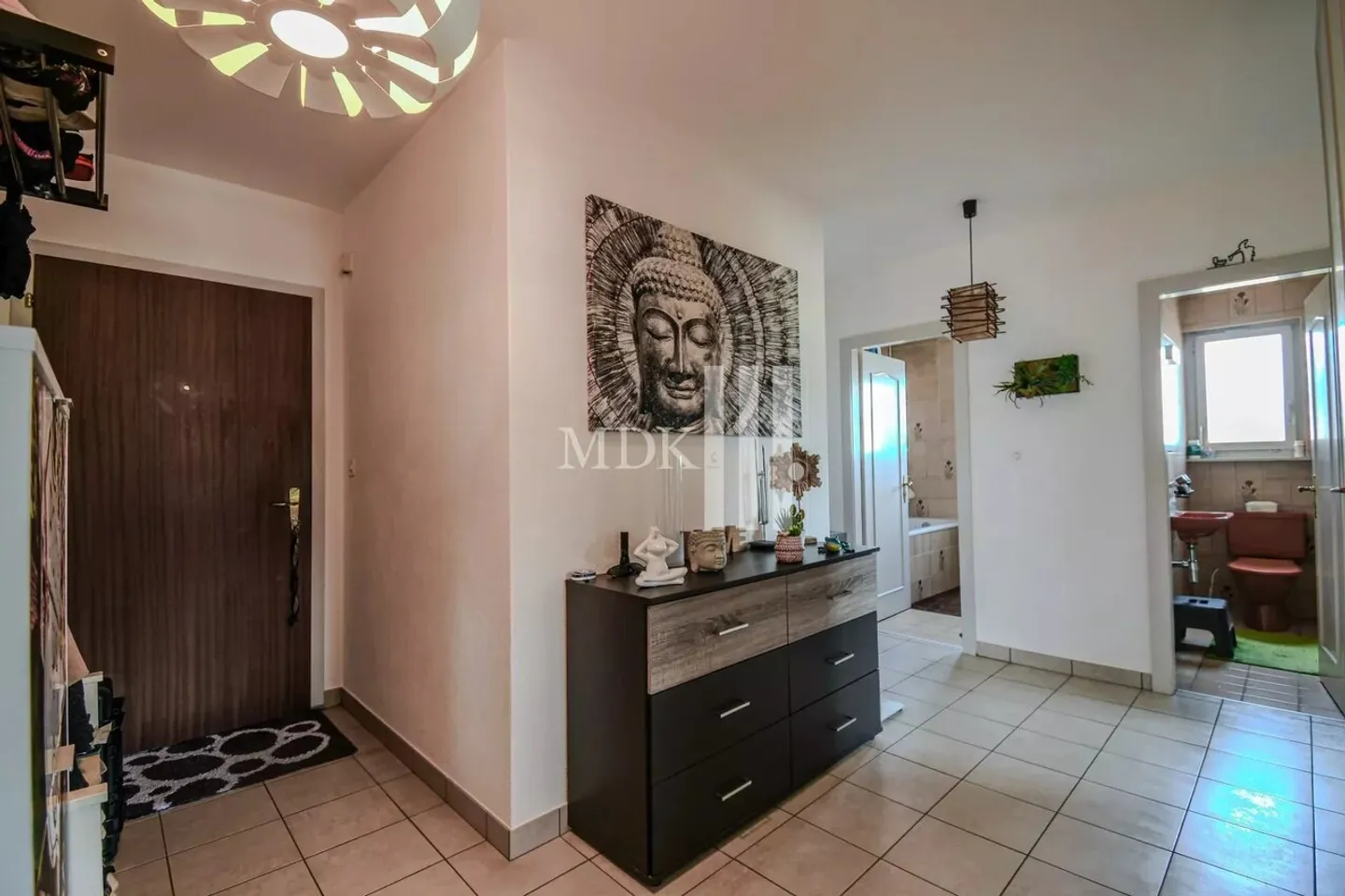 Geräumige und helle Wohnung - Foto 4 von 11