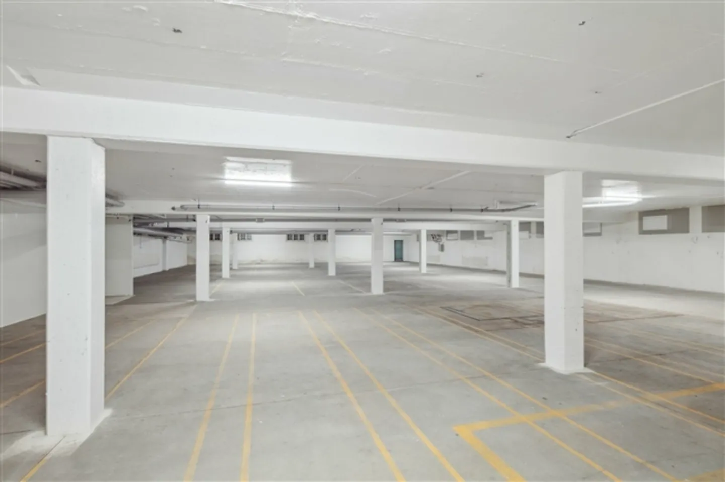 Geräumige Lagerfläche in Bahnhofsnähe - Foto 4 von 9