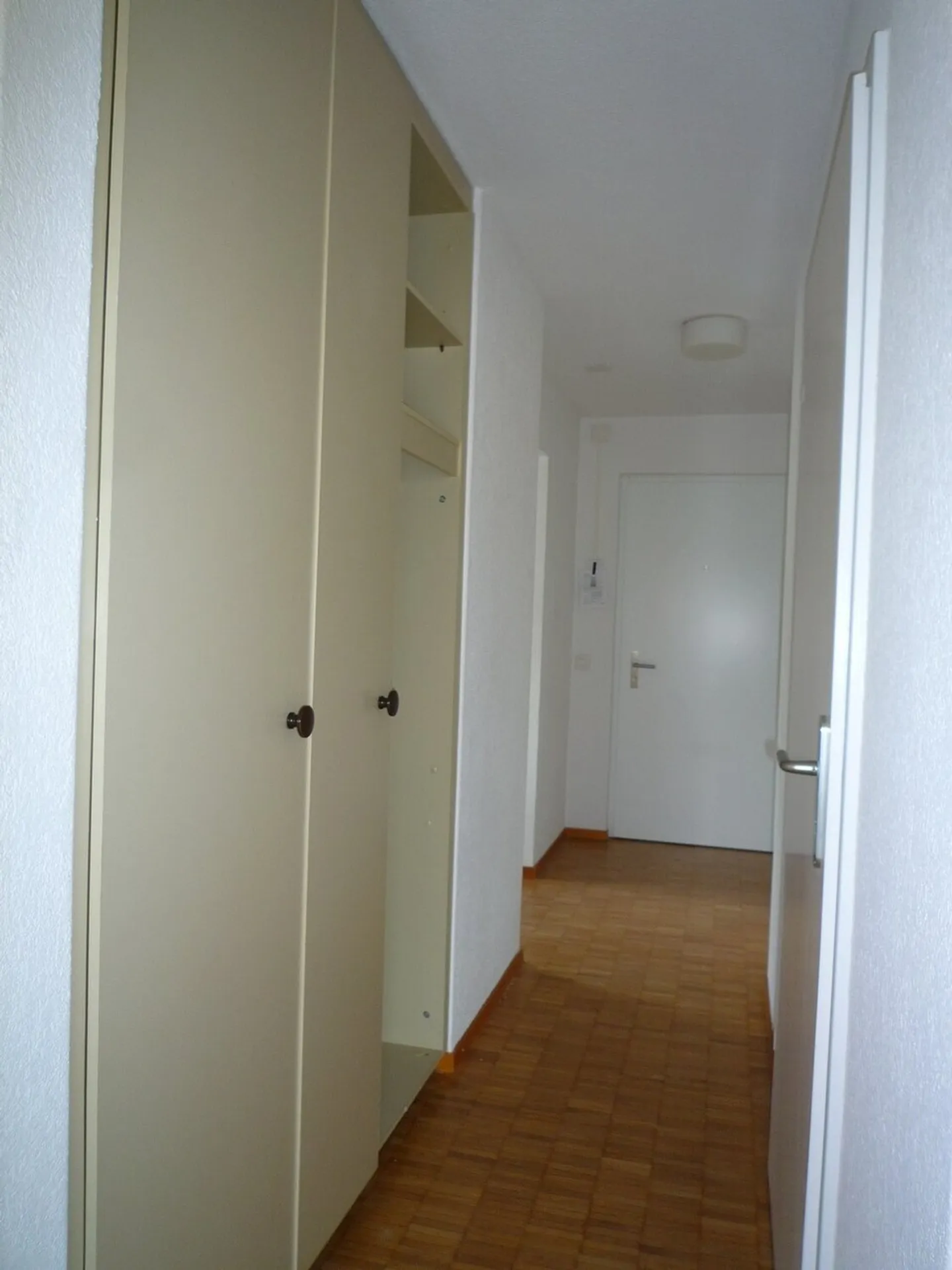 Modern 4.5-room apartment of 99 m² with garden seating area - Photo 9 of 12