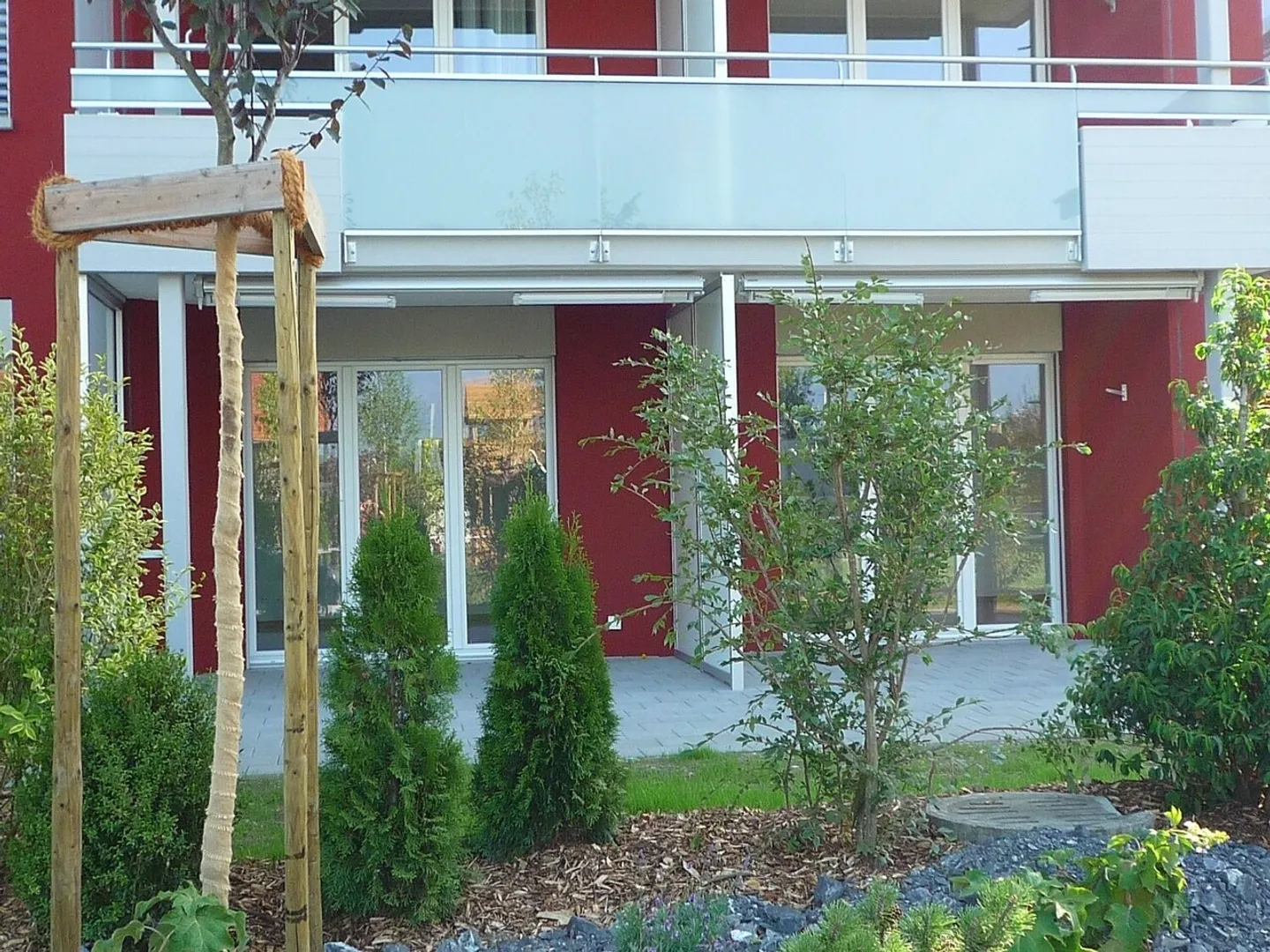 Modern 4.5-room apartment of 99 m² with garden seating area - Photo 11 of 12