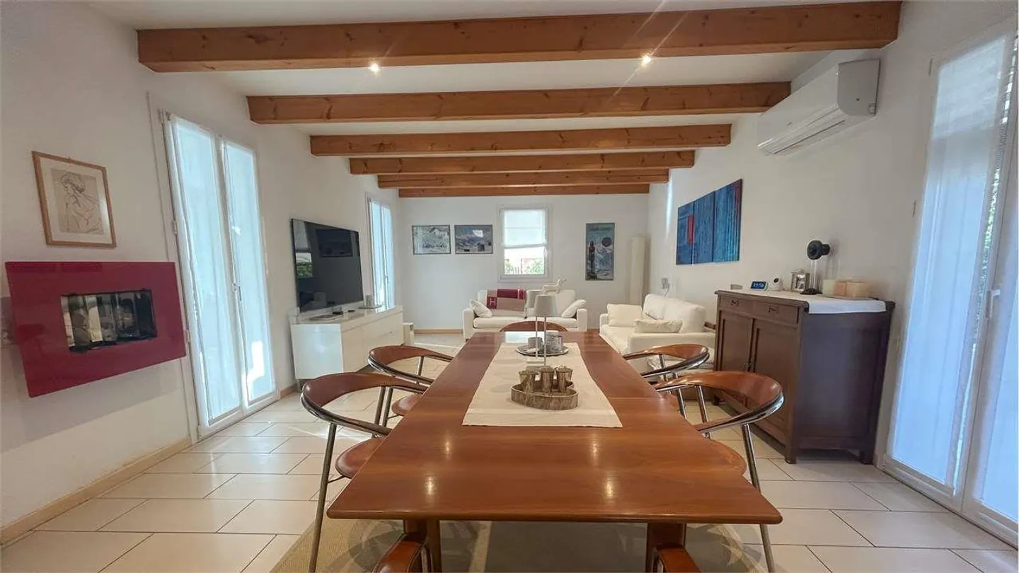 GERÄUMIGES HAUS MIT BEHEIZTEM POOL - Foto 6 von 12