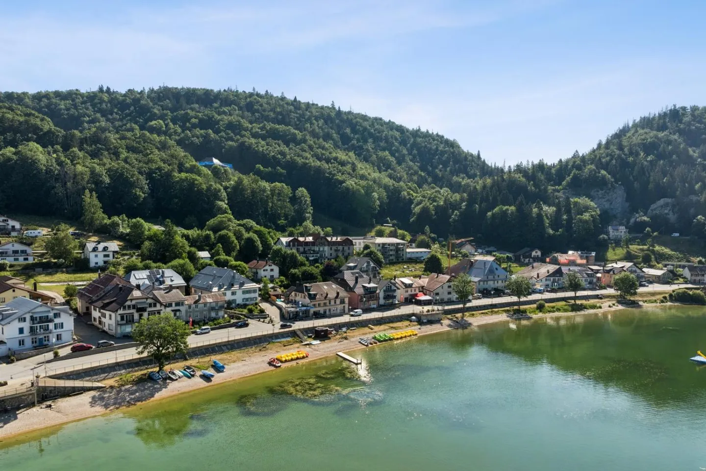 Building with promotional potential - stunning view of Lake Joux - Photo 4 of 13