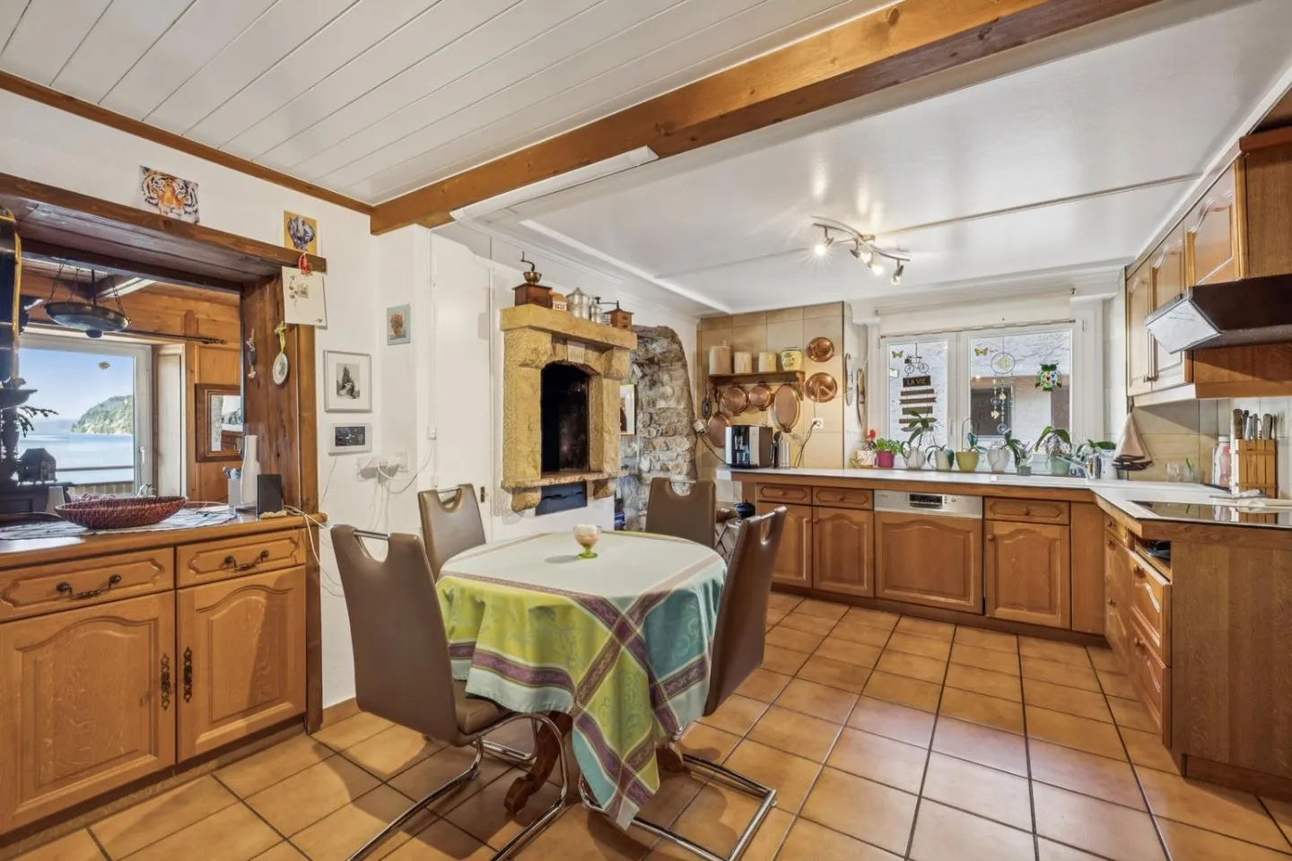 Building with promotional potential - stunning view of Lake Joux - Photo 7 of 13