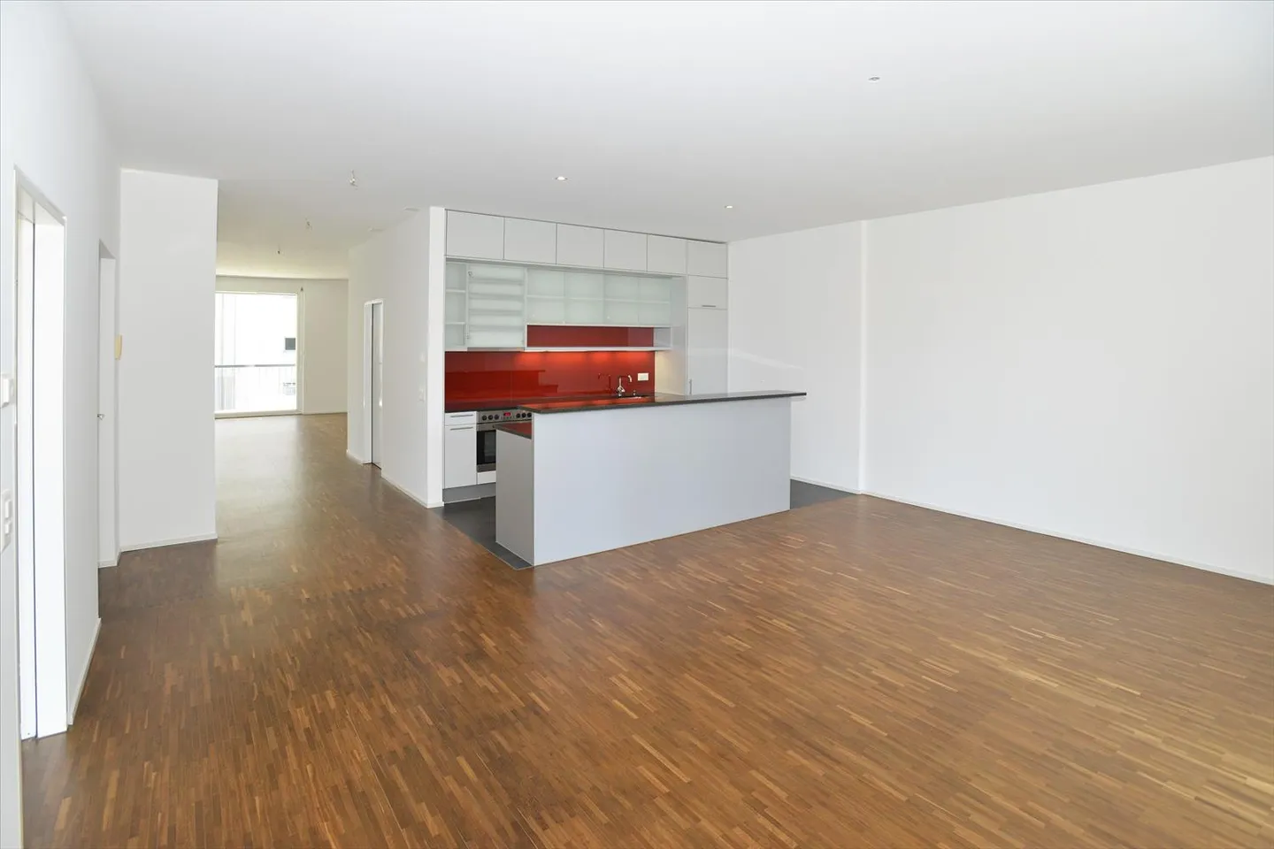 Träumen Sie nicht schon lange von einer Wohnung mit Sitzplatz? - Foto 3 von 7