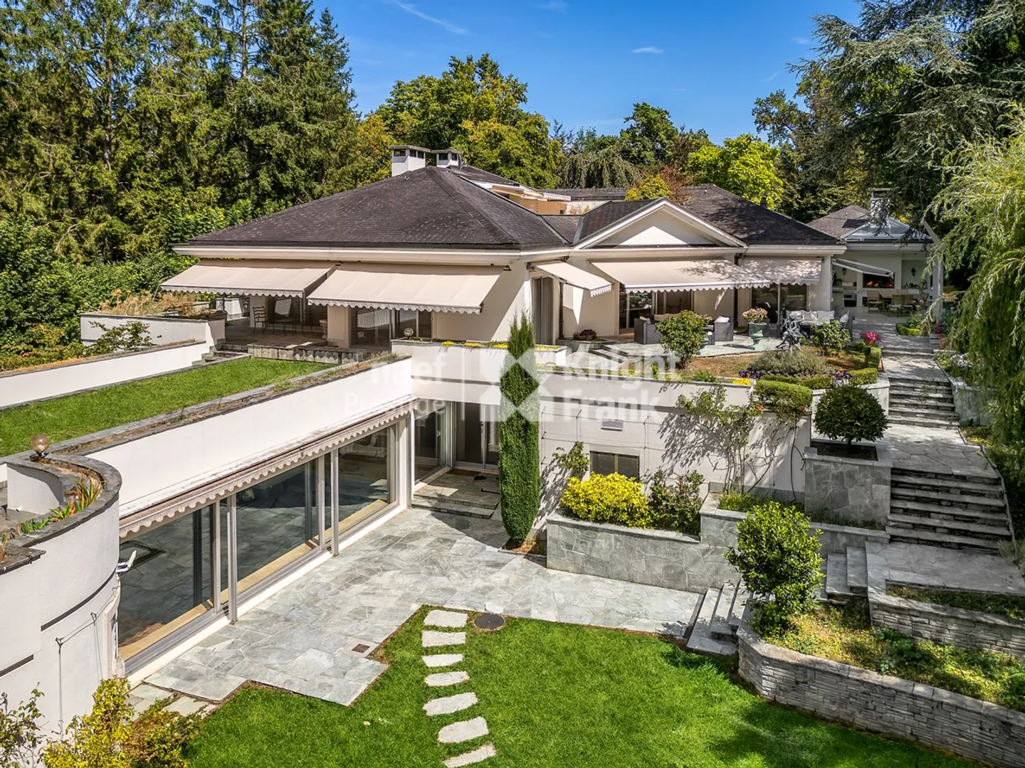 Belle propriété à Collonge-Bellerive - Photo 1 sur 10