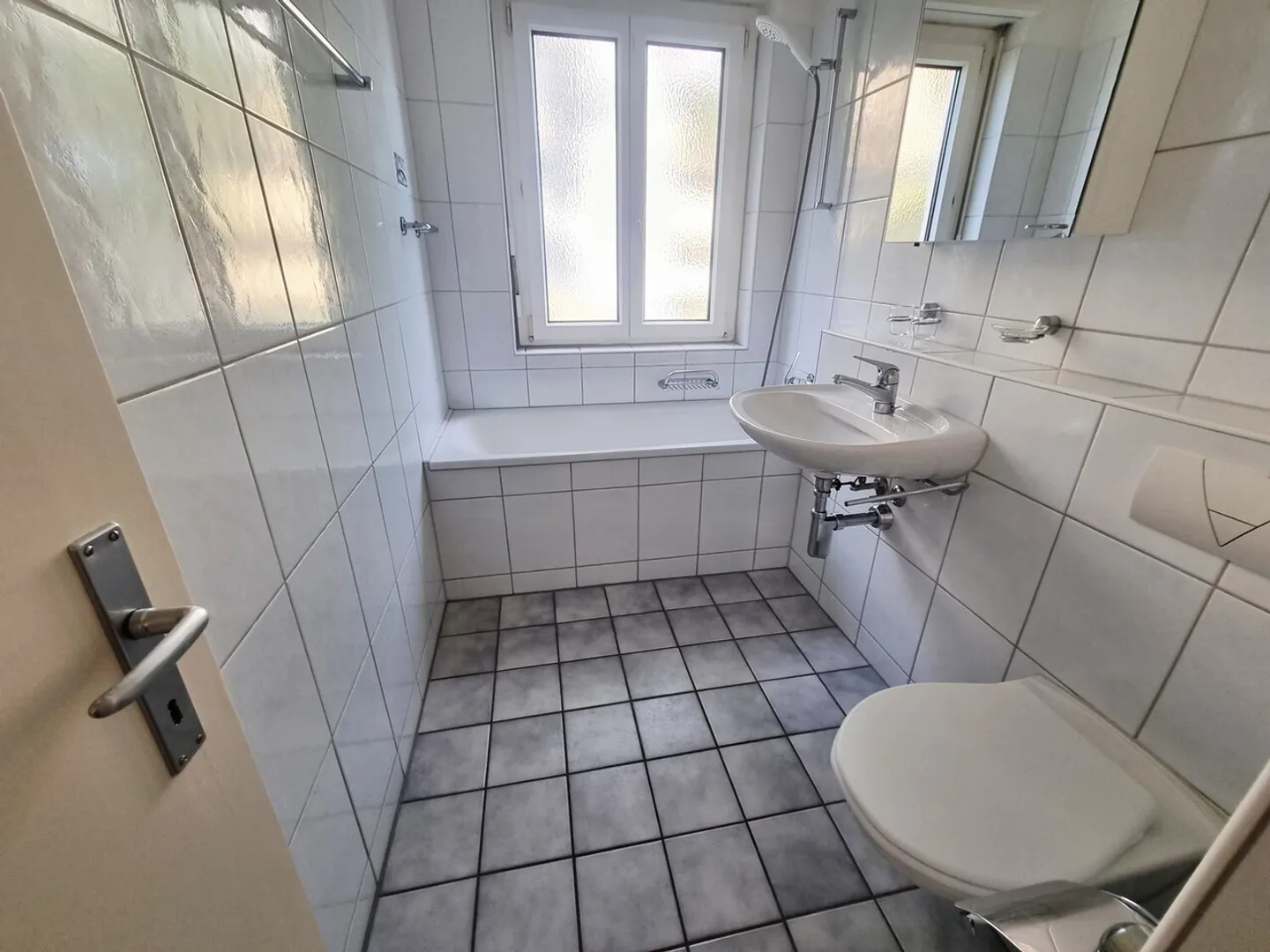 Gemütliche Wohnung mit Balkon - Foto 2 von 6