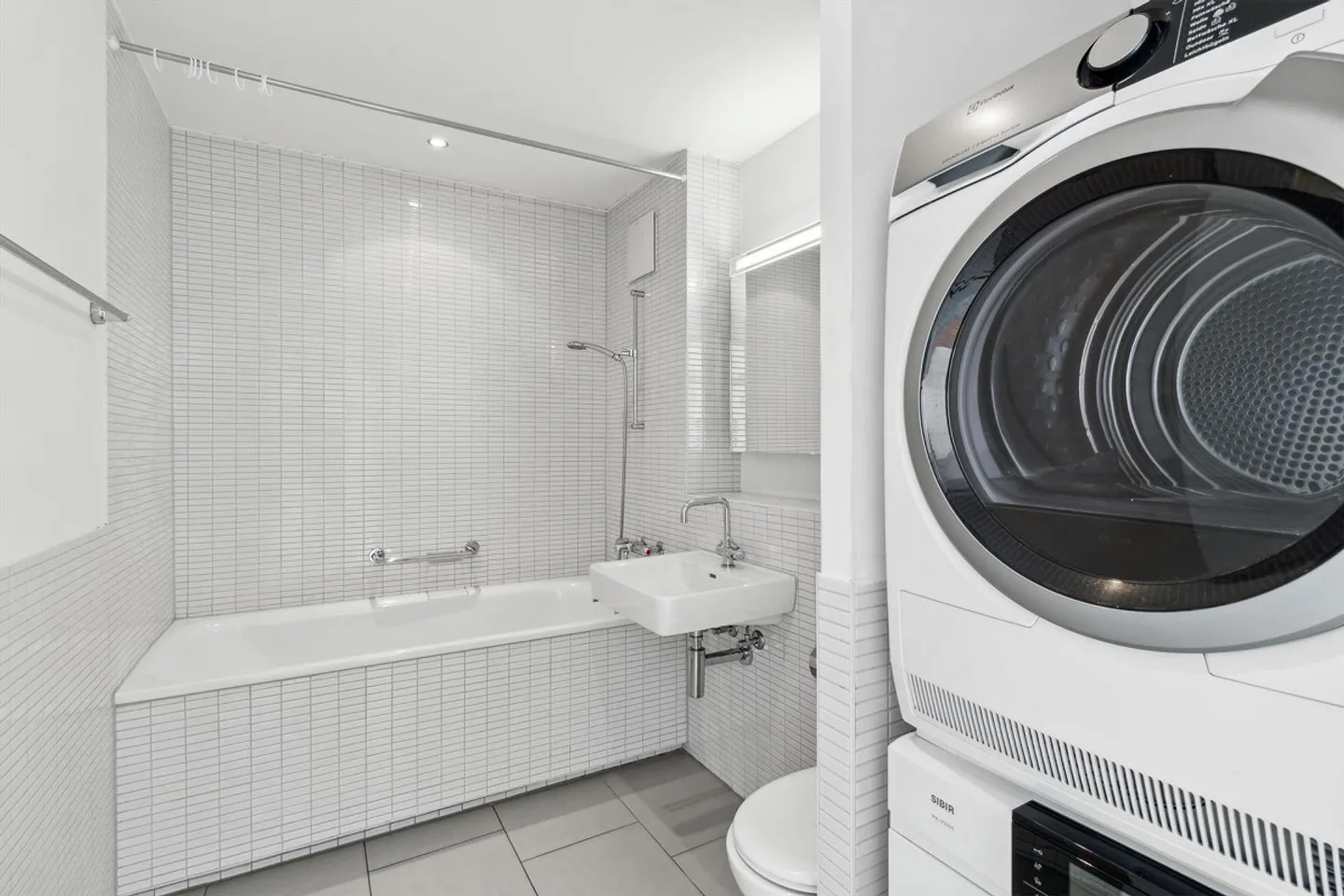 3.5-room apartment on the 2nd floor for rent in 8048 Zurich - Photo 5 of 7