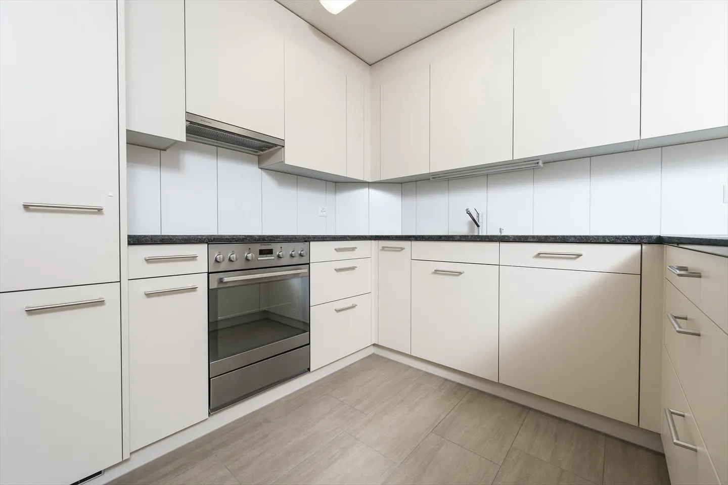 Appartement spacieux et lumineux - Photo 2 sur 9