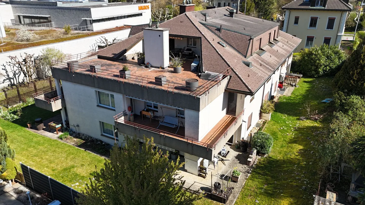Appartement de rêve lumineux de 4,5 pièces avec terrasse de 112 m², cheminée et ascenseur directement dans l'appartement - Photo 24 sur 31