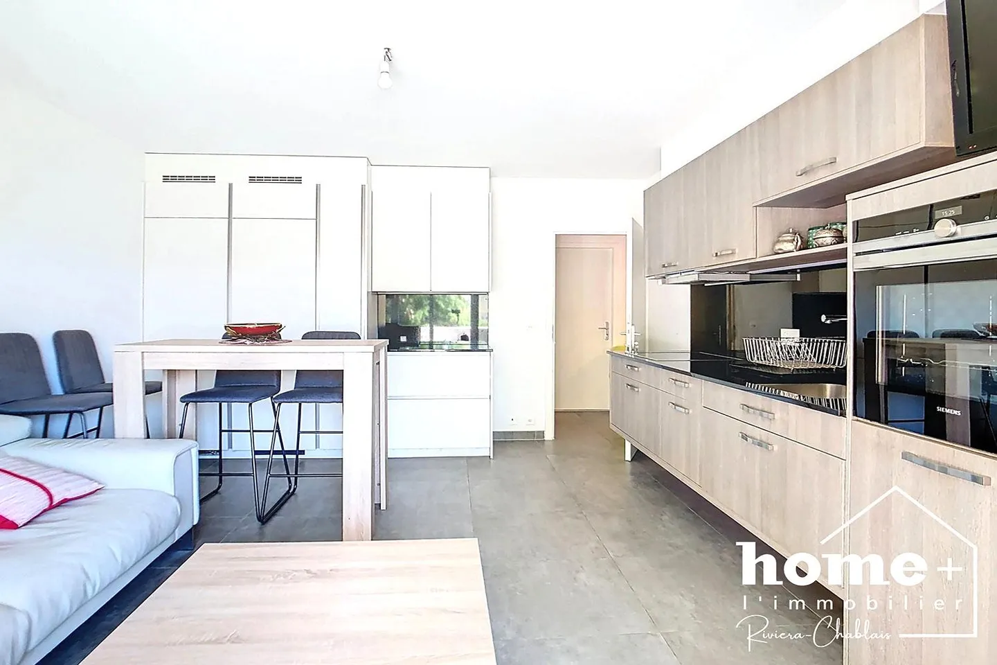 Bel appartement rénové de 2,5 pièces dans un emplacement calme - Photo 3 sur 11