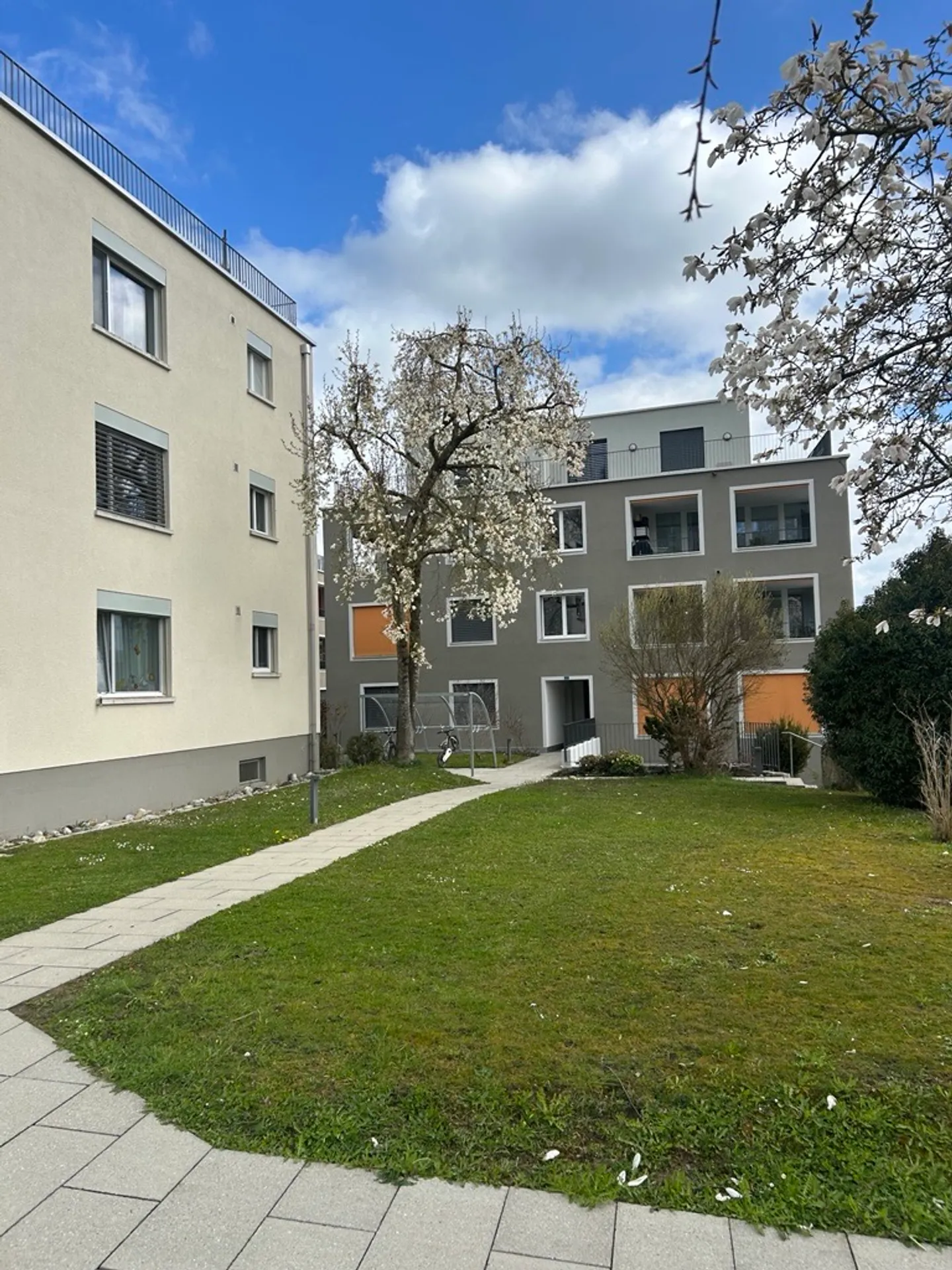 Charmante Wohnung mit Terrasse - Foto 1 von 7