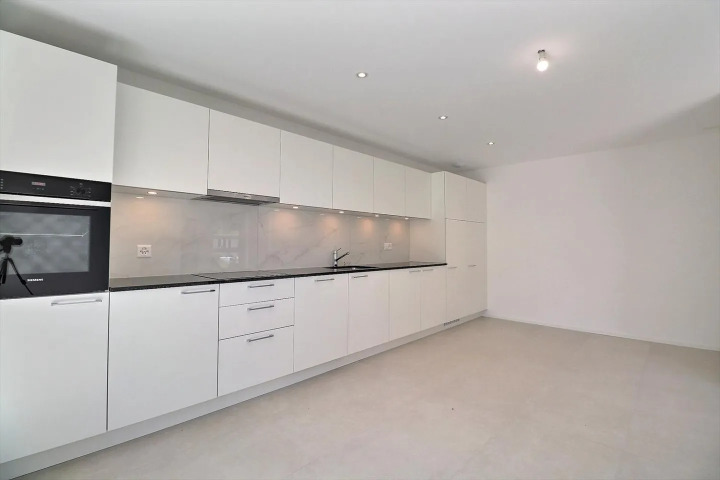 4.5 Room Apartment - Photo 3 of 13