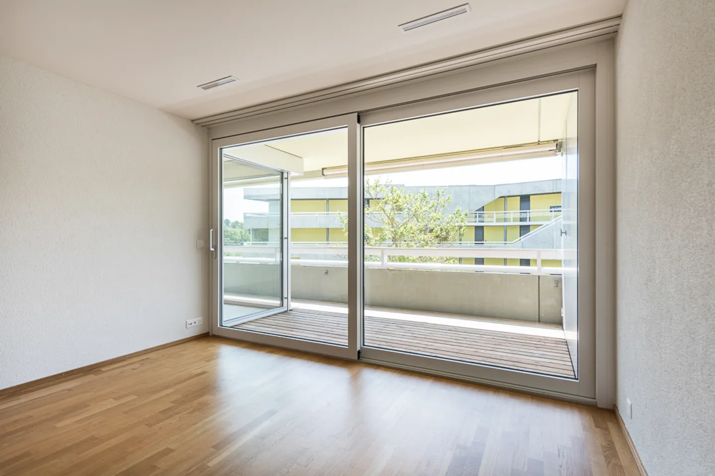 Moderne Wohnung über der Shopping-Mall - Foto 3 von 8