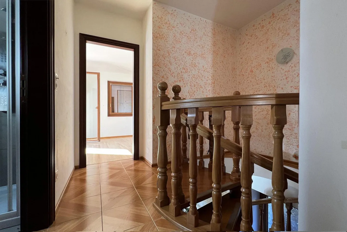 Single-family house with 4.5 rooms and garden in Chiasso - Photo 4 of 12