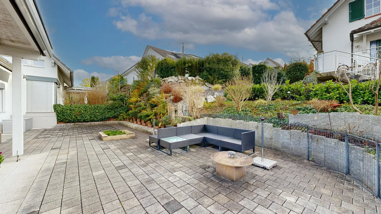 Family-friendly 5.5-room semi-detached house with fireplace and sauna - Photo 21 of 23