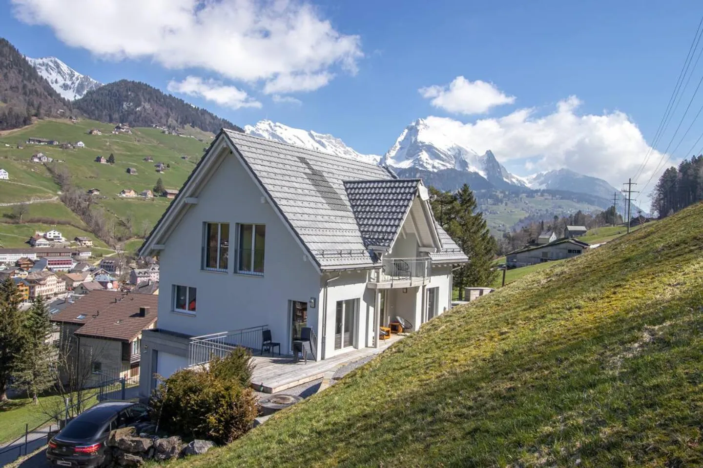 Villa di alta qualità con sauna e vasca idromassaggio in posizione panoramica - Foto 1 di 4