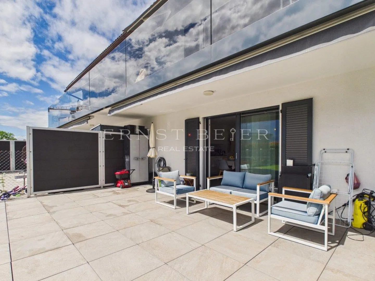 Appartement moderne avec jardin privatif - Photo 3 sur 10