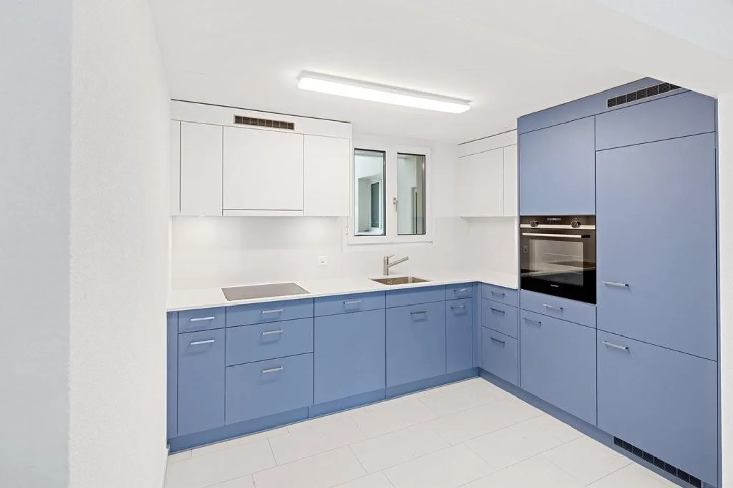 Practical apartment with sunny balcony - Photo 5 of 7